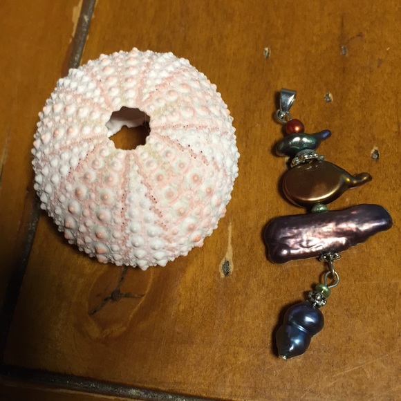 Freshwater pearl balanced pendant - Picture 2 of 3